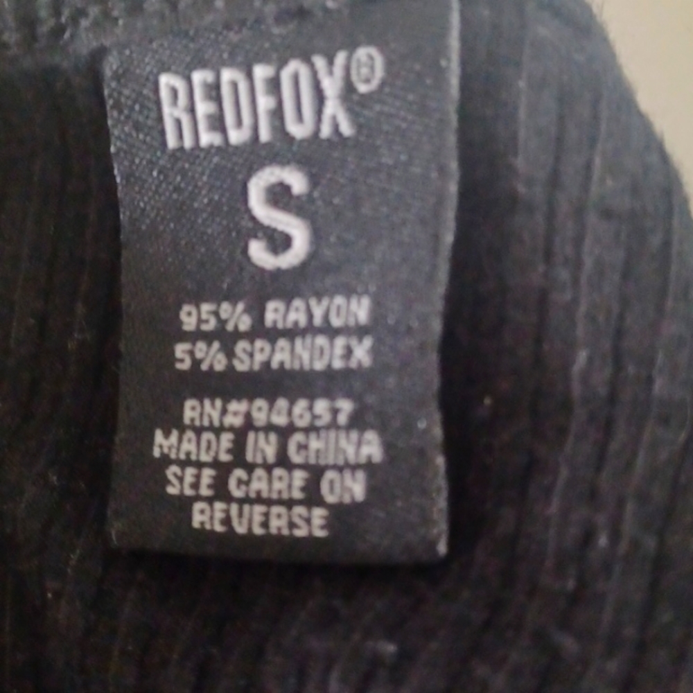 Small black Redfox crop top - Picture 3 of 6